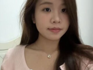 xiaoqianbaby nude amateur